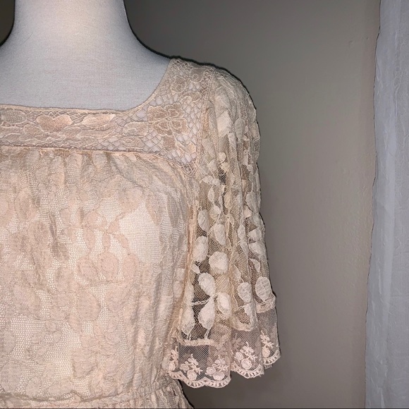 Flying Tomato Cream Lace Top, Small - Picture 4 of 9